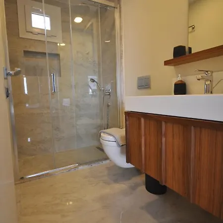 Esteban Oezel Plajli Appartement *