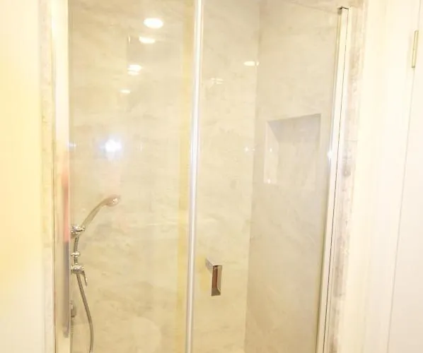 Esteban Oezel Plajli Apartment