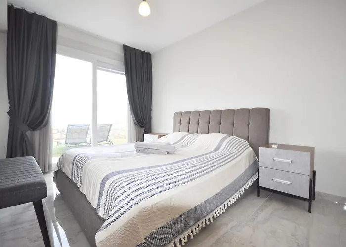Apartment Esteban Oezel Plajli *