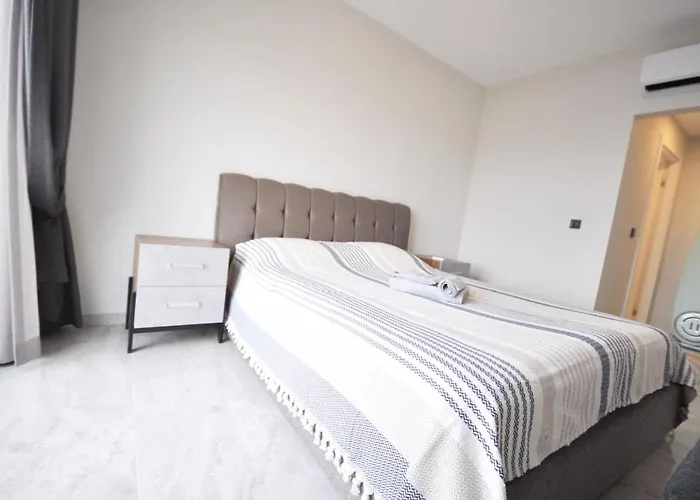 Apartment Esteban Oezel Plajli