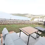 Esteban Oezel Plajli Bogazici