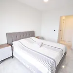 Esteban Oezel Plajli Apartamento *