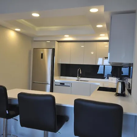 Esteban Oezel Plajli * 博阿齐奇