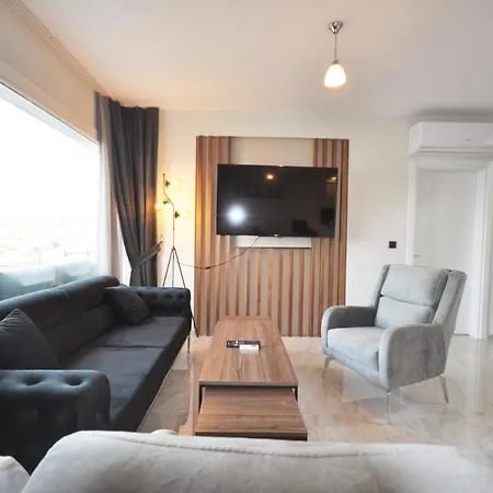 Esteban Oezel Plajli Apartment *