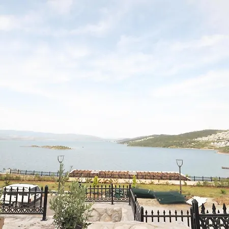 公寓 Esteban Oezel Plajli