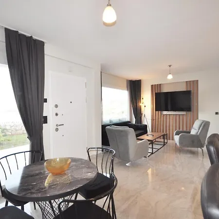 Esteban Oezel Plajli * 博阿齐奇