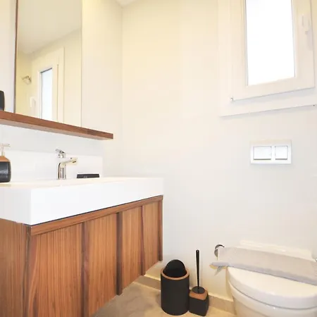 Esteban Oezel Plajli Apartment Bogazici