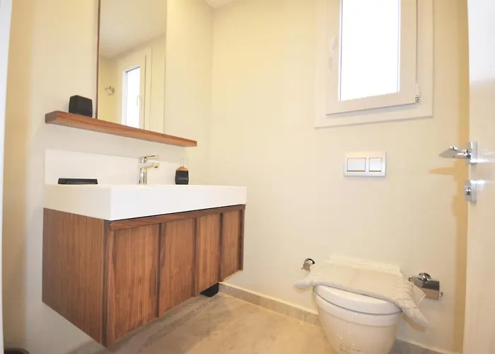 Esteban Oezel Plajli Bogazici